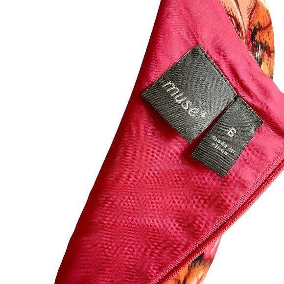 MUSE SLEEVELESS ZIP PLEATED BOTTOM 6 MULTI COLORED ABSTRACT PATTERN DRESS NWOT - Picture 2 of 14